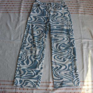 Swirly / baggy jeans (petite)